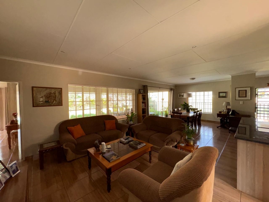 3 Bedroom Property for Sale in Waterkloof East North West